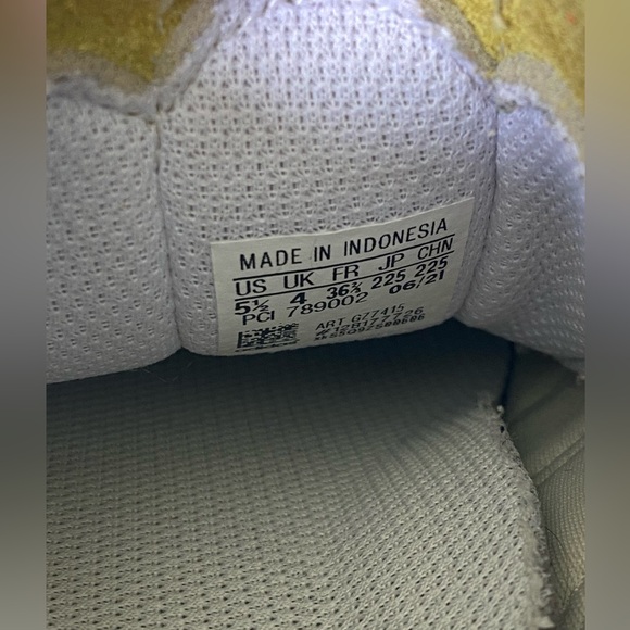 Size 5.5 Superstar ADIDAS - Picture 7 of 11